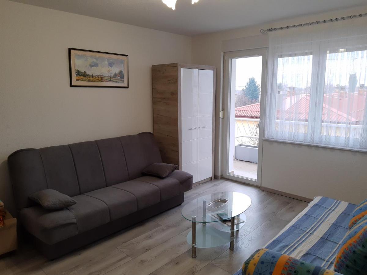 Apartman Valentic Vinkovci Exterior foto