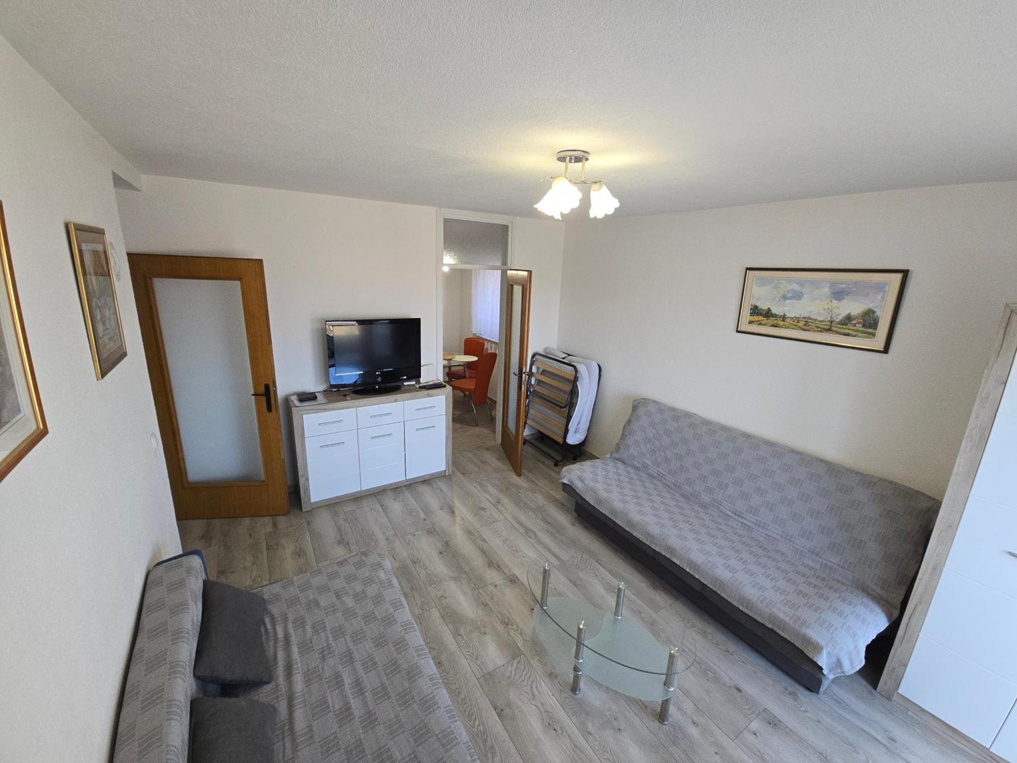 Apartman Valentic Vinkovci Exterior foto